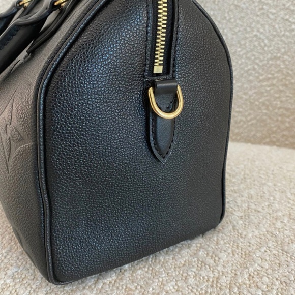 Authentic Louis Vuitton Speedy Bandoulière 25 Black Monogram Empreinte Leather - Picture 8 of 16